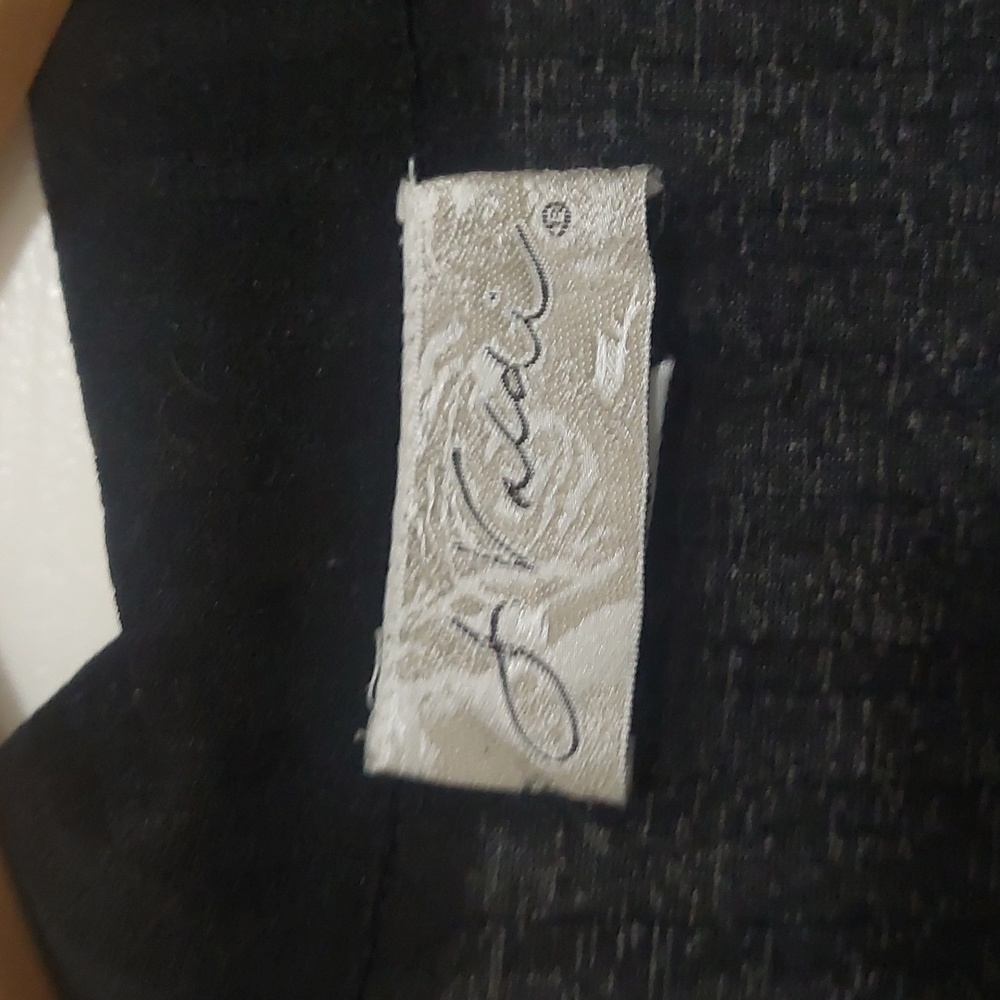 Flowy‎ Tunic - Picture 3 of 7